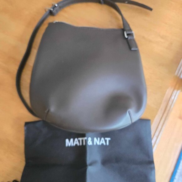 Brand New Matt & Nat Large Salo Crossbody - Espresso - Picture 2 of 3